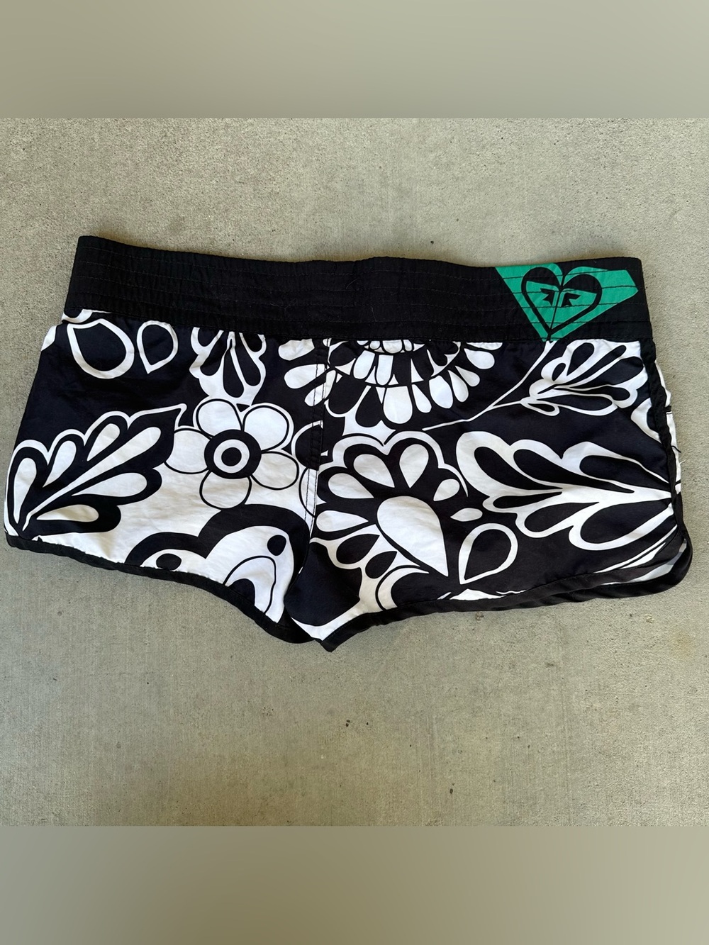 ROXY 2000s Women’s Floral Print Board Shorts Low Rise Y2K Surf Size 11